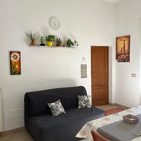Ro Ma Apartment